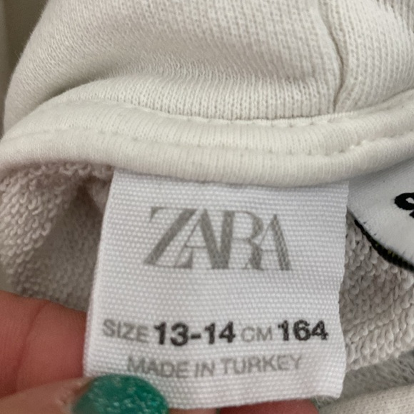 ZARA SMILEY WORLD Girls Hoodie Sweatshirt 13/14 Cream Graphics Collab Kids - Picture 7 of 12